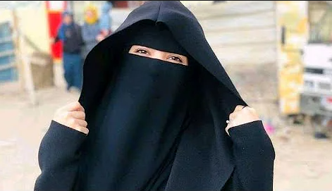 ساره العنزي